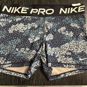 Nike ProFit 3" Work Out Shorts Size L
